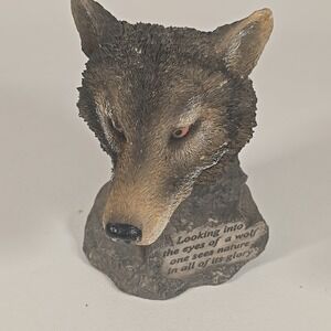 Resin Wolf Figurine Statue/Sculpture "Looking into‎ the eyes of a wolf....."